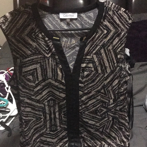 Calvin Klein blouse - Picture 4 of 4